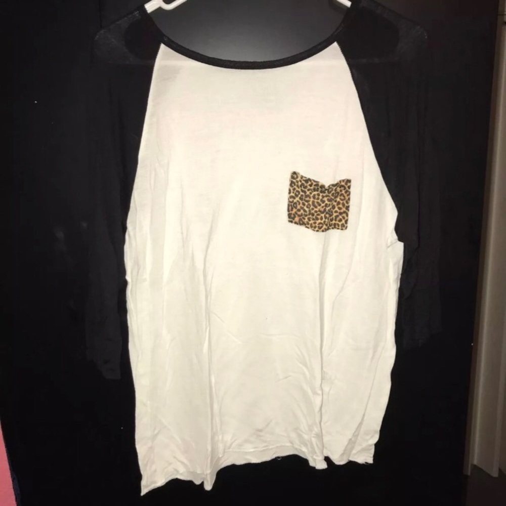 Baseball tee